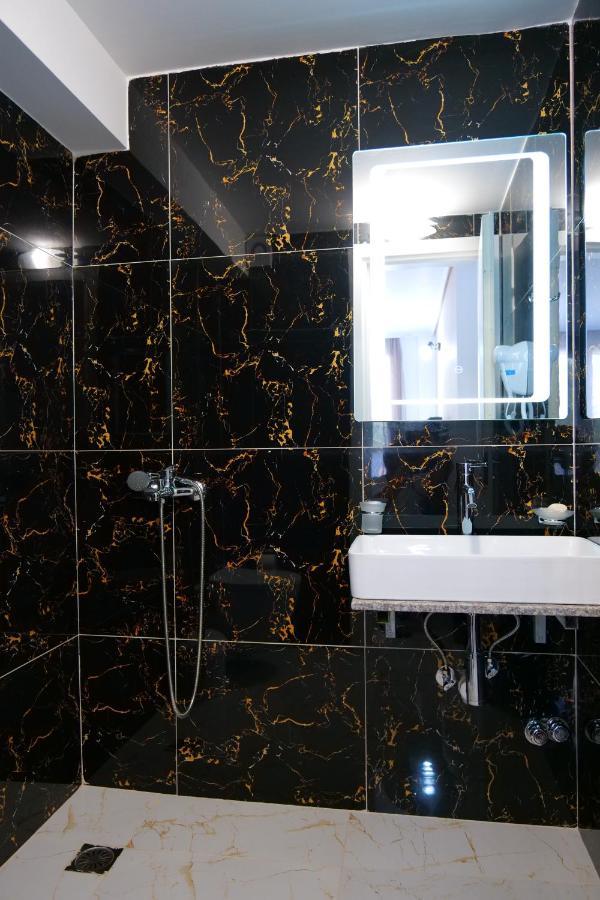 Elite Hotel Саранда Екстер'єр фото