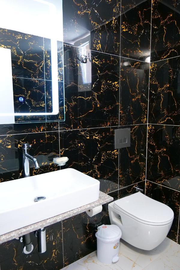 Elite Hotel Саранда Екстер'єр фото