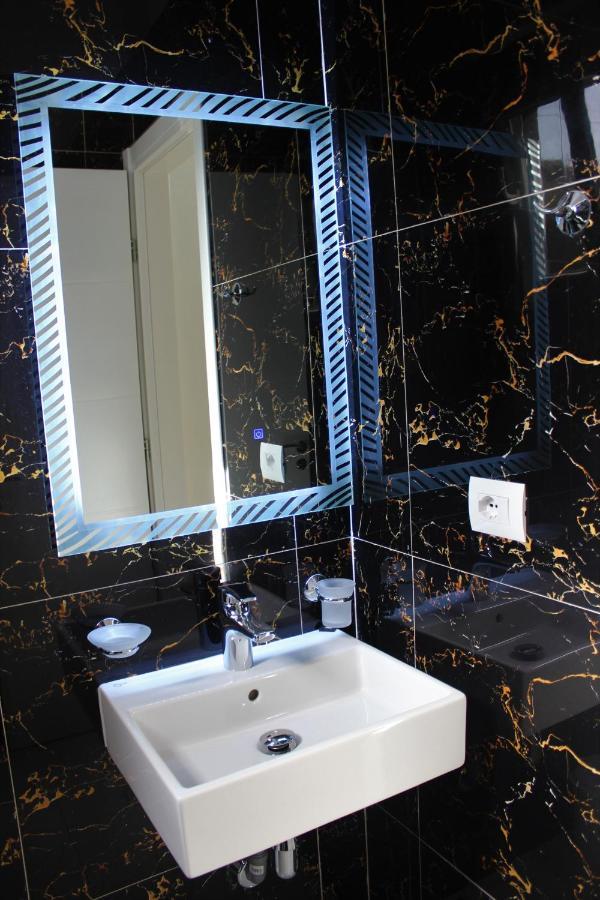 Elite Hotel Саранда Екстер'єр фото