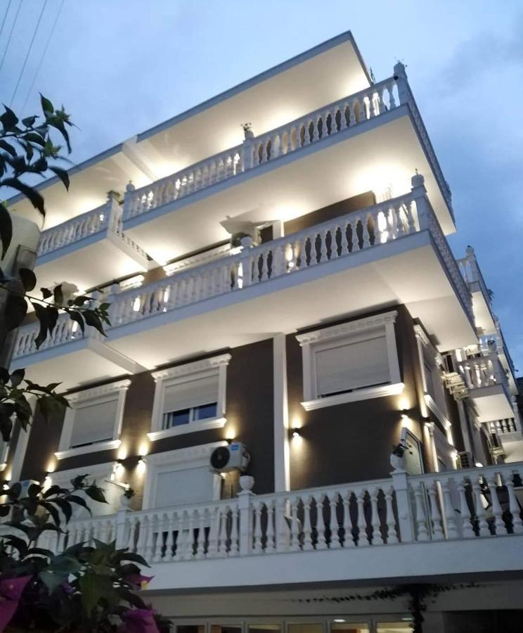 Elite Hotel Саранда Екстер'єр фото